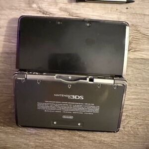 Nintendo 3DS Console - Silver